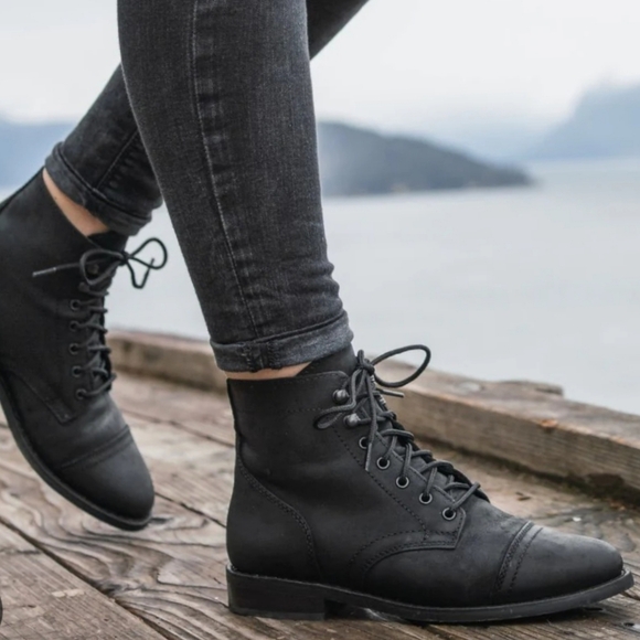 Thursday Boot Co Captain Black Lace-Up Ankle Handcrafted Boots Size 8.5 - Picture 1 of 12